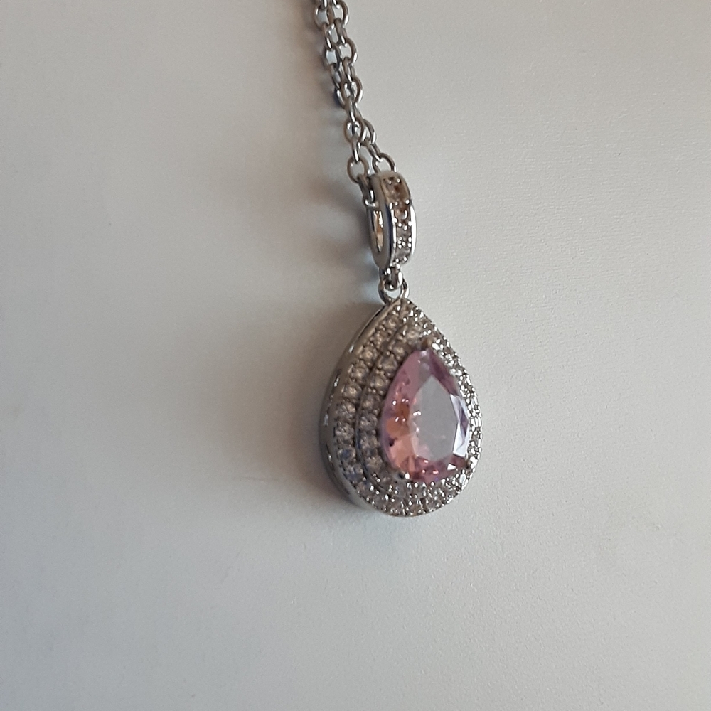 New 18k White Gold Pink Diamond Water Drop Necklace - Picture 3 of 5